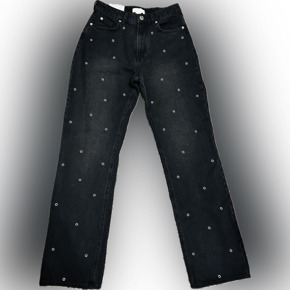 H&M Denim - NWT H&M SZ 4 black 5-pocket mom high waisted jeans w/silver grommets. Waist 28”